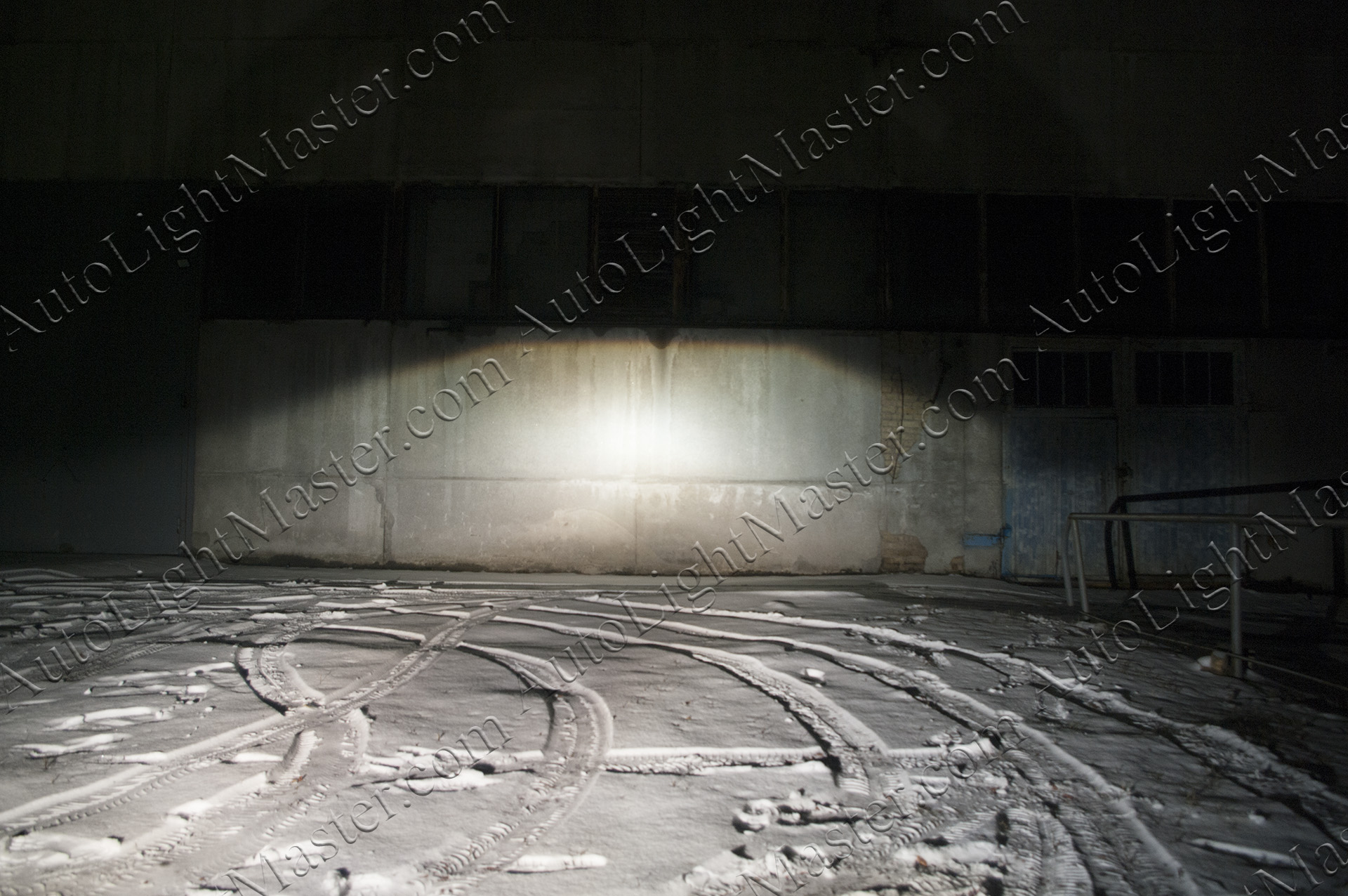 The high beam of Hella classic bi-xenon projectors